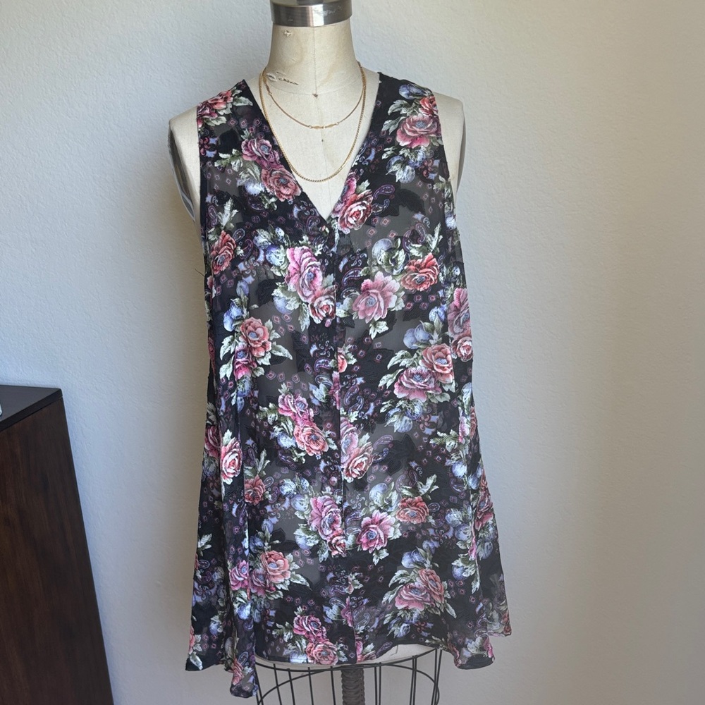 Victorias Secret Floral V-Neck Sleeveless Lace Tunic - Black with Pink Roses